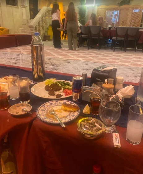 Urfa sıra gecesi sofra ve ikram düzeninden gerçek kare